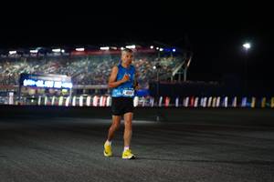 BIB: 4004
                            <button type="button" onclick="openModal(19599124)" class="btn btn-primary btn-sm float-right btn-popup" data-toggle="modal" data-target=".modal-high-quality">
                        <i class="fas fa-shopping-cart"></i> Add to Cart
                    </button>
                                            <button type="button" onclick="isThisMe(19599124, true)" class="btn btn-success btn-sm float-right btn-popup btn-isme hidden" data-toggle="tooltip" data-placement="bottom" title="นี่คือรูปของคุณใช่ไหม คลิกที่นี่เพื่อเอาเข้าอัลบั้ม">
                        <i class="fas fa-plus"></i> Add to album
                    </button>
                    <button type="button" onclick="isThisMe(19599124, false)" class="btn btn-warning btn-sm float-right btn-popup btn-isnotme hidden">
                        <i class="fas fa-ban"></i> Remove from album
                    </button>